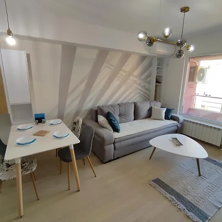 Apartment Cozy Nest - Simple & Comfy