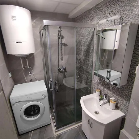Cozy Nest - Simple & Comfy Apartment Skopje